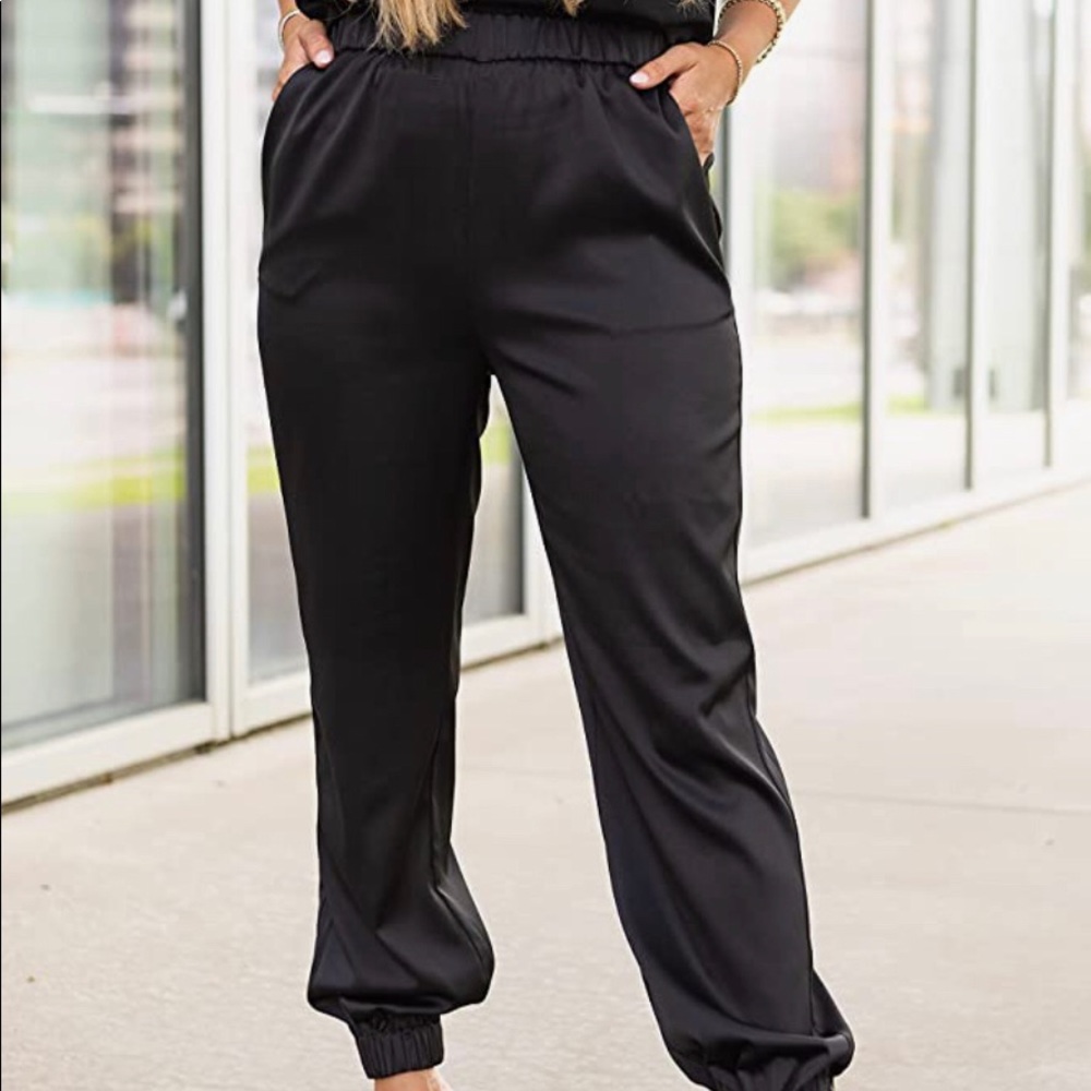 The Drop Women’s Black Jogger Pant by @kerrently